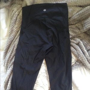 Lulu lemon train times crop '17"